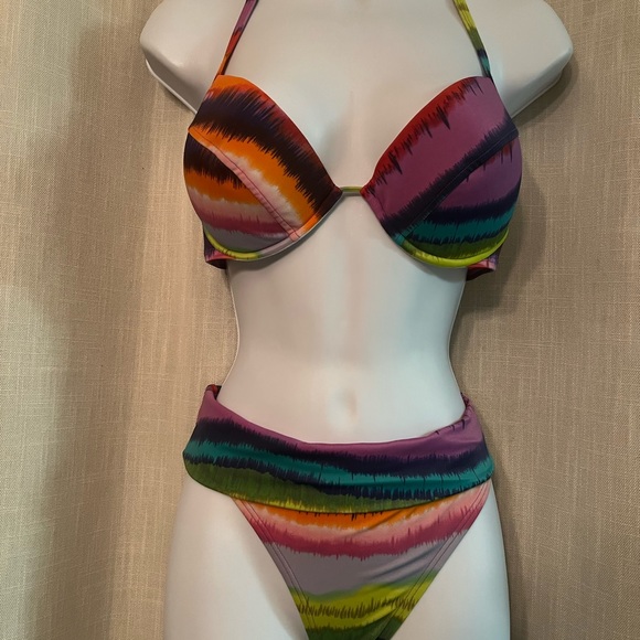 🎉 3x HP 🎉 2011 VS Bikini Set - Picture 12 of 12